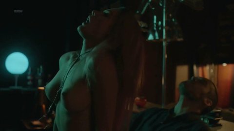 Fiorellla Mattheis - Topless Scenes in August Street s01e12 (2018)