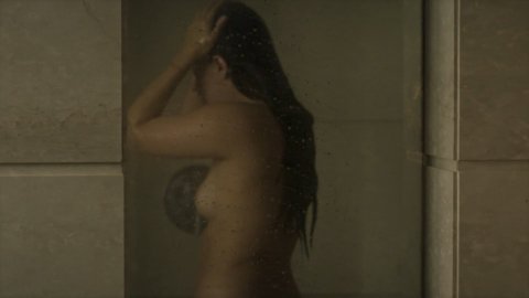 Alicia Jaziz - Topless Scenes in Ingobernable s02e10 (2018)