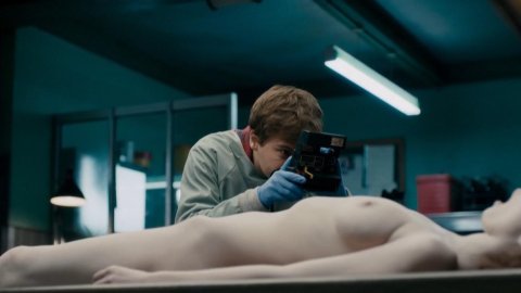 Olwen Catherine Kelly - Topless Scenes in The Autopsy of Jane Doe (2016)