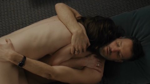 Annika Kuhl - Topless Scenes in Ein Fall für Dr. Abel - Zerschunden (2019)