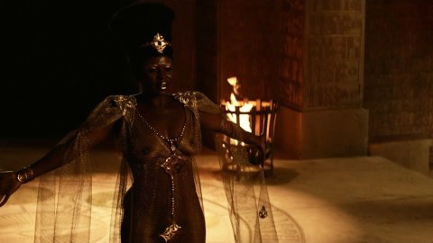 Yetide Badaki - Topless Scenes in American Gods s01e08 (2017)