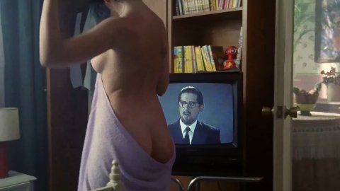 Esther Del Prado - Topless Scenes in El robobo de la jojoya (1991)