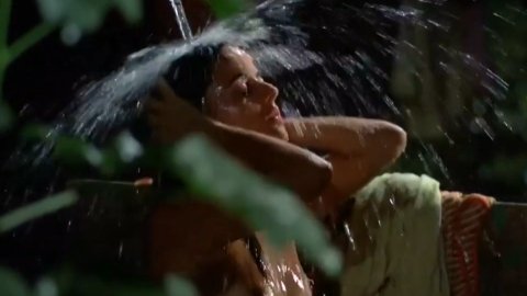 Marieta Severo - Topless Scenes in Deadly Cruelty (1976)