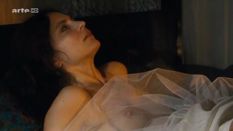 Ina Weisse, Erika Marozsan - Topless Scenes in I Want You (2014)