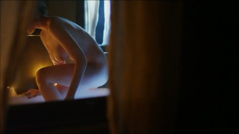 Gracie Gilbert - Topless Scenes in Underbelly s06e07 (2013)