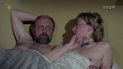 Joanna Zolkowska - Topless Scenes in 07 zgłoś się s01e10 (1976)