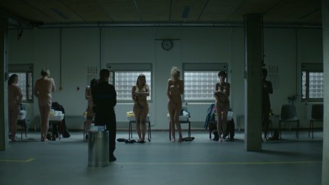 Elodie Fontan - Topless Scenes in Prise au piège s01e01-06 (2019)