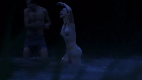 Sarka Vankova, Irena Machova, Ida Sovova, Katerina Odarcenkova - Topless Scenes in Panic je nanic (2006)