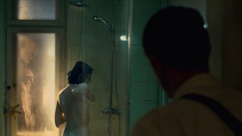 Seyneb Saleh - Topless Scenes in Mute (2018)