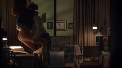 Emily Kinney, Sascha Alexander, Isabelle Fuhrman - Topless Scenes in Masters of Sex s03e10 (2015)