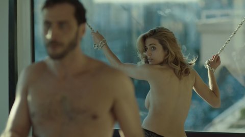 Maria Zamarbide - Topless Scenes in Estocolmo s01e01 (2016)