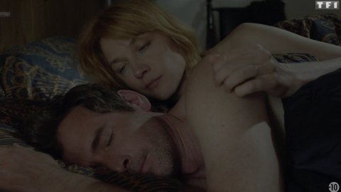 Odile Vuillemin - Topless Scenes in Les innocents s01e01 (2018)