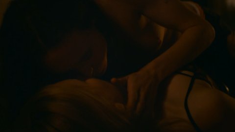 Ellen Page, Zosia Mamet - Topless Scenes in Tales of the City s01e02, e05 (2019)