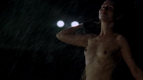 Tara Fitzgerald, Rose Byrne, Romola Garai - Topless Scenes in I Capture the Castle (2003)