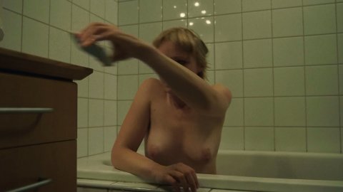 Viktoria Winge, Veslemoy Morkrid, Julia Schacht - Topless Scenes in All Must Die (2019)