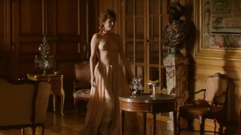 Manon Kneuse - Topless Scenes in Lady J (2018)