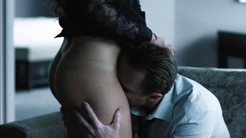 Riley Keough - Topless Scenes in The Girlfriend Experience s01e13 (2016)